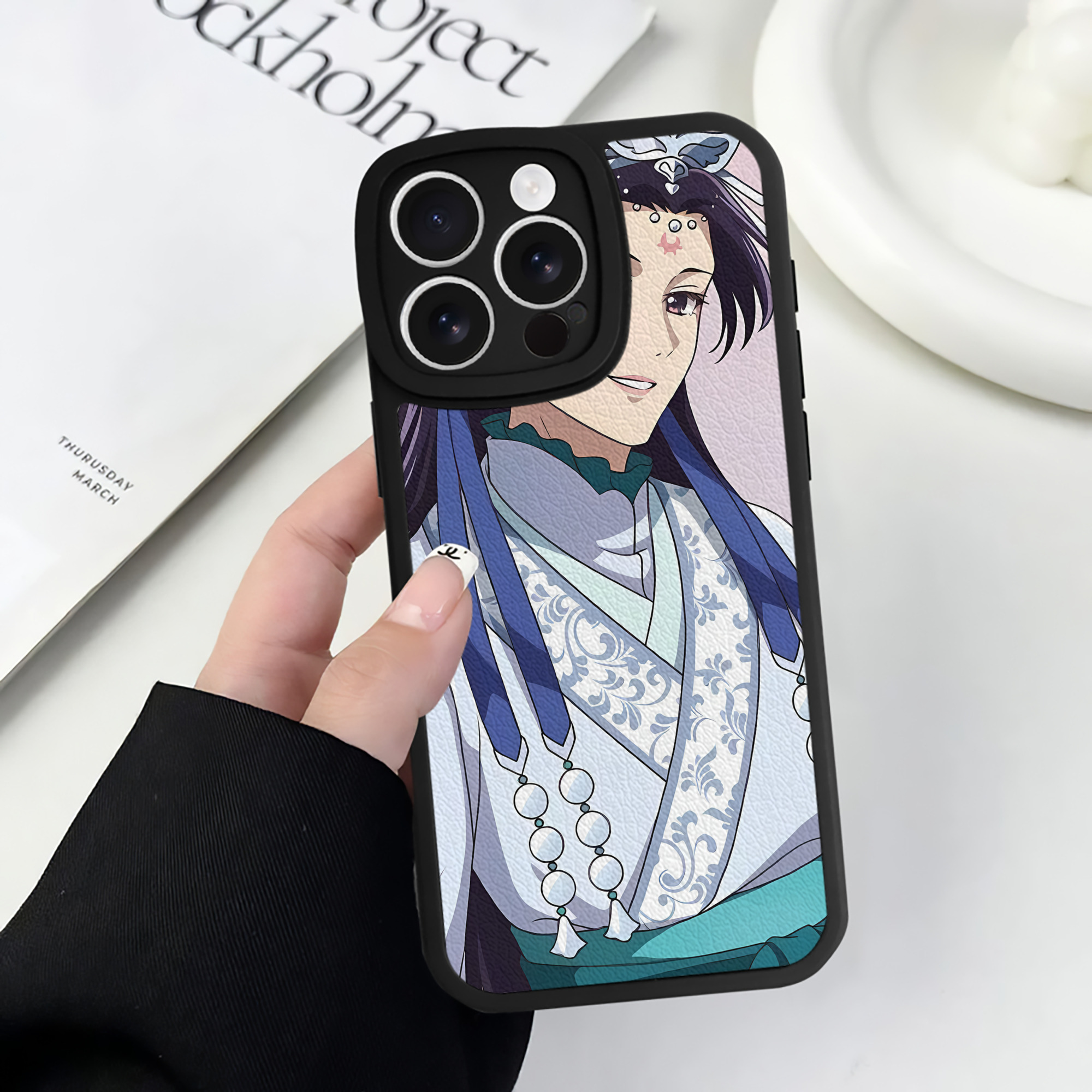 薬屋のひとりごと The Apothecary Diaries 【iPhone 16シリーズ対応】シリコンスマホケース（レザー調） 材質：シリコン